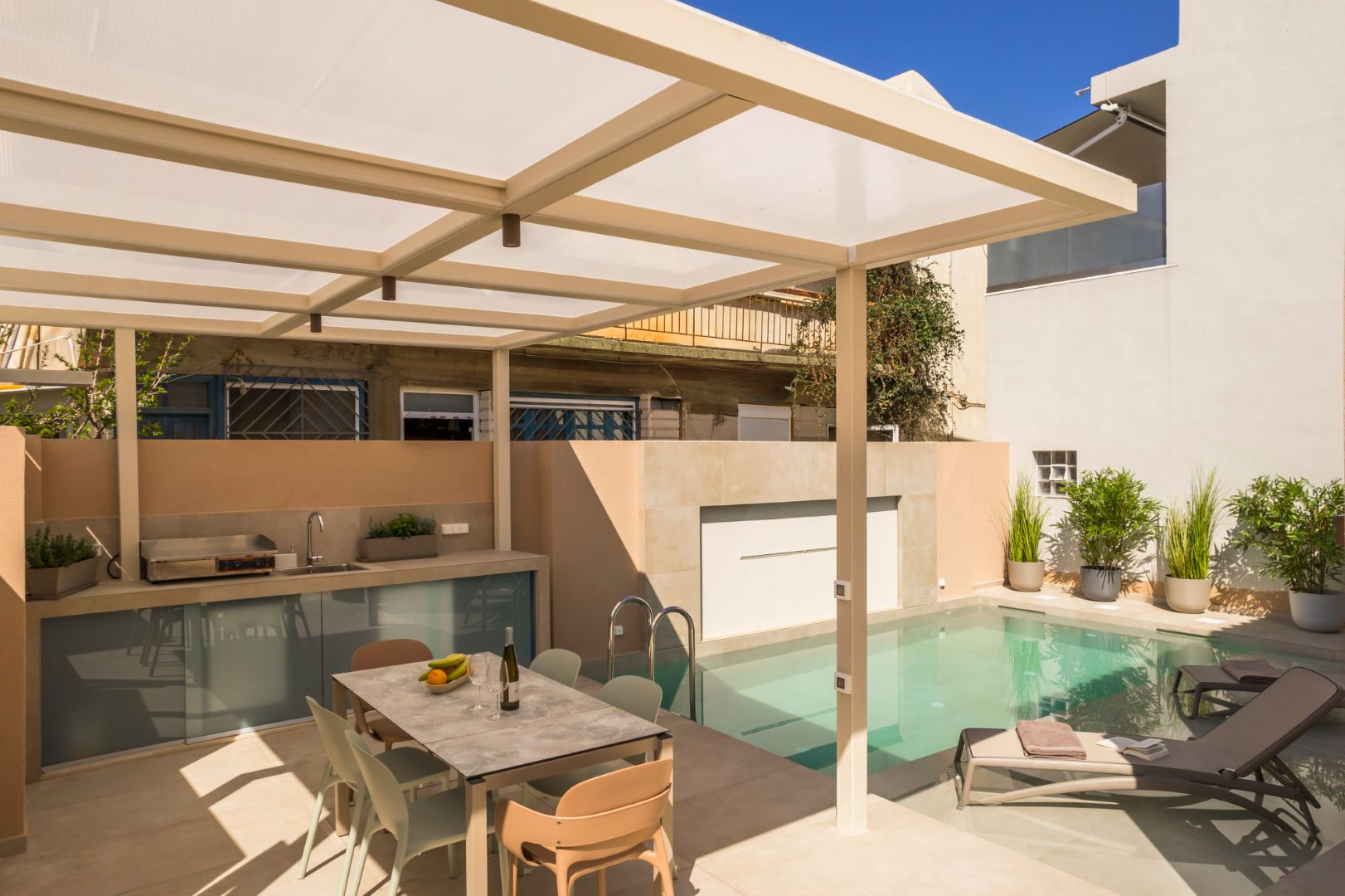 Orama Deluxe Residence