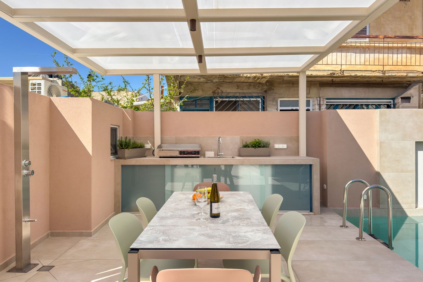 Orama Deluxe Residence