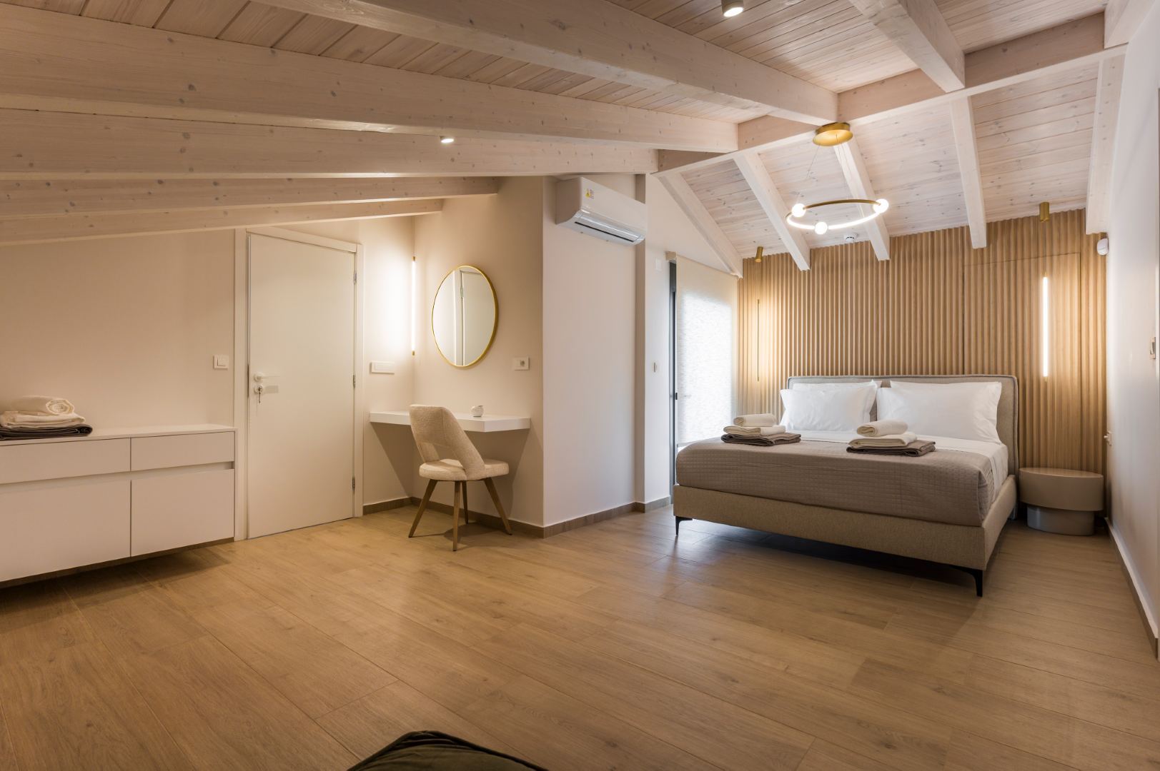 Orama Deluxe Residence