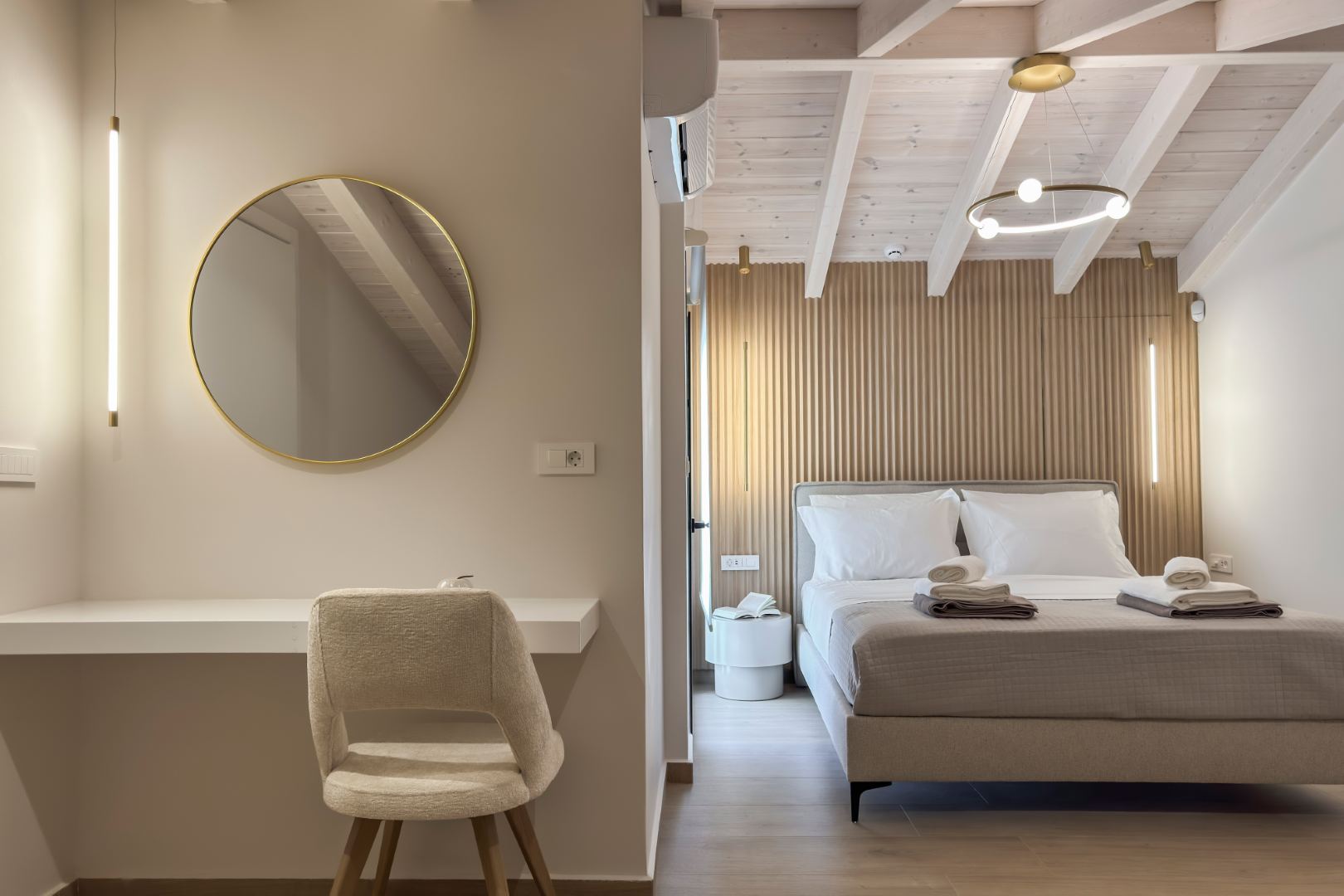 Orama Deluxe Residence