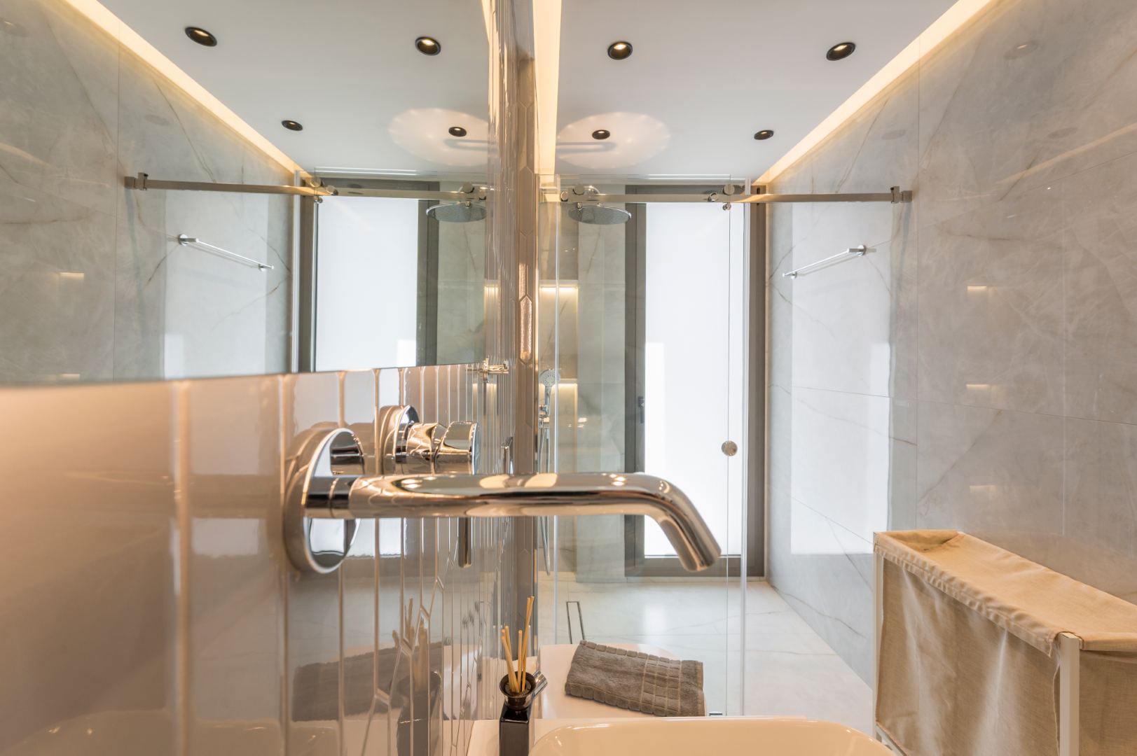 Orama Deluxe Residence