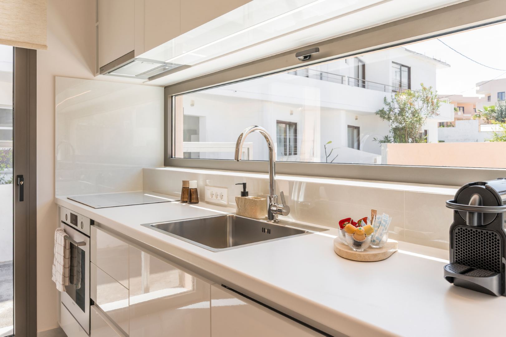 Orama Deluxe Residence