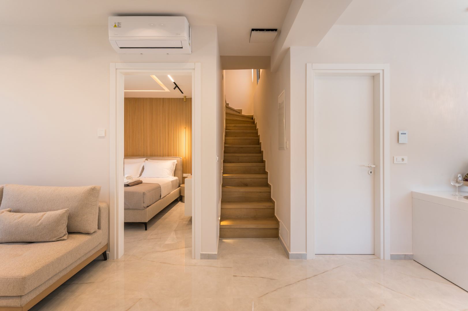 Orama Deluxe Residence