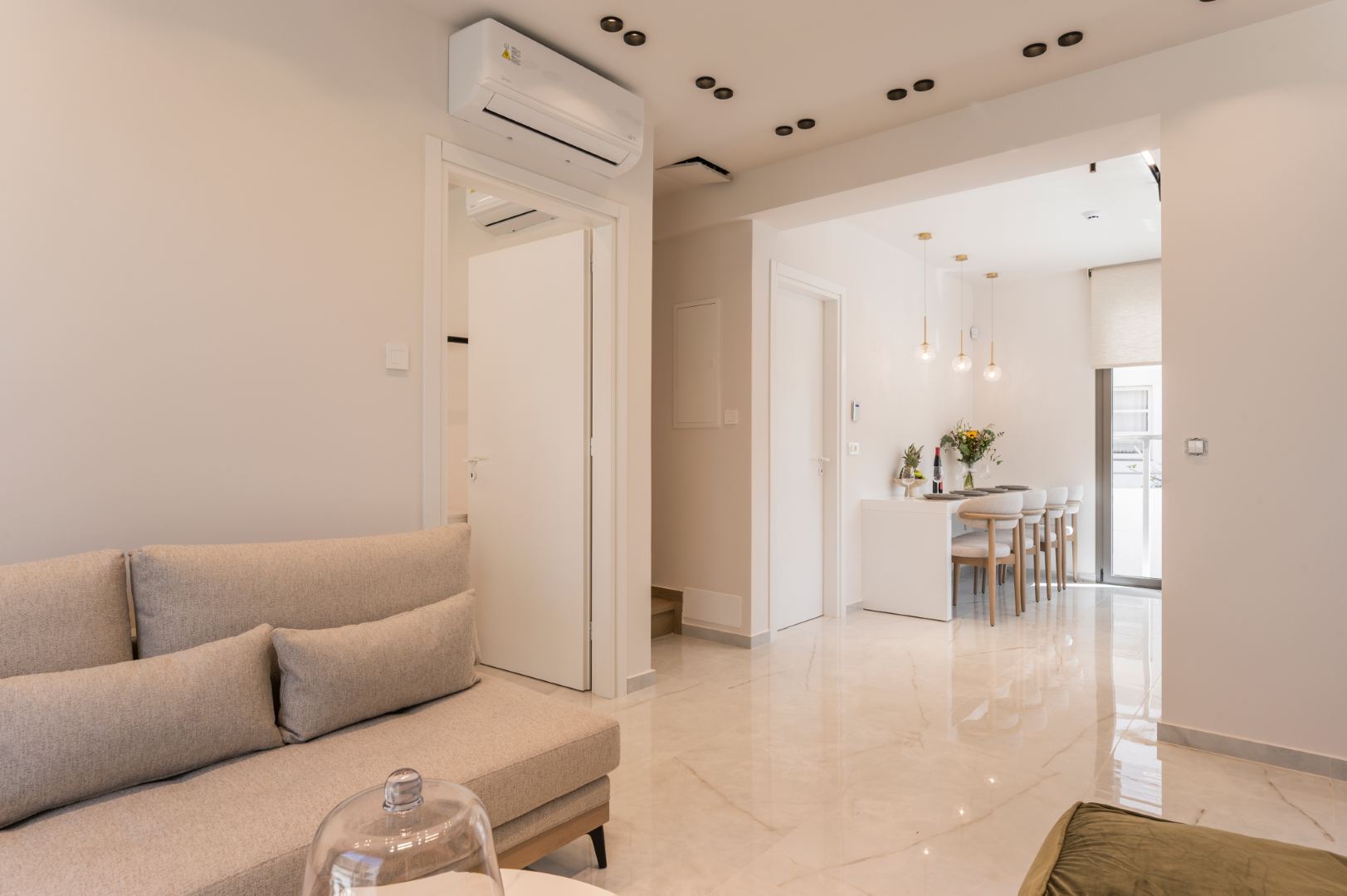 Orama Deluxe Residence